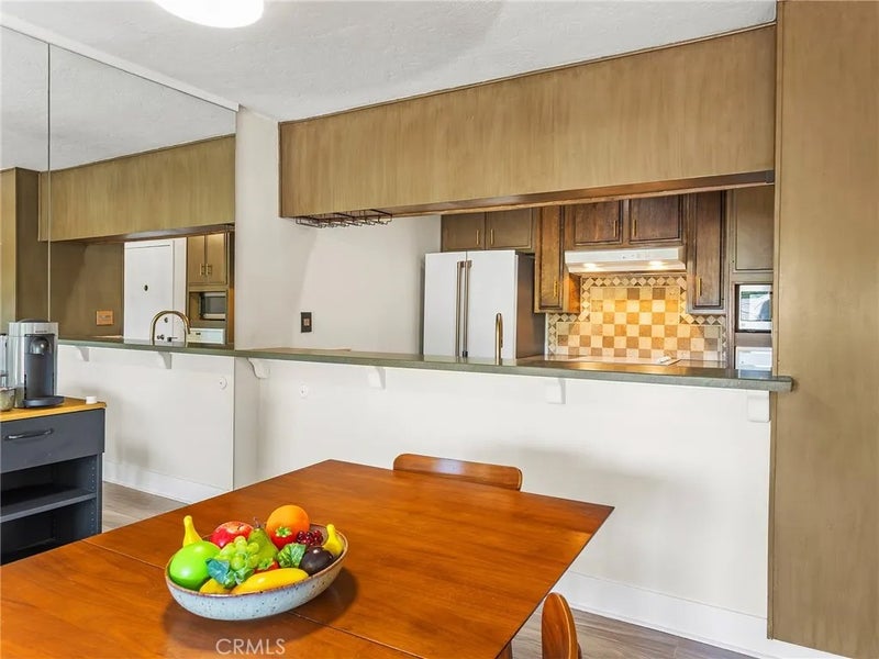 10240 Camarillo Street 208
