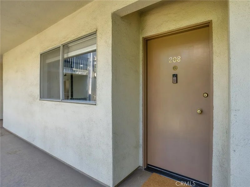 10240 Camarillo Street 208