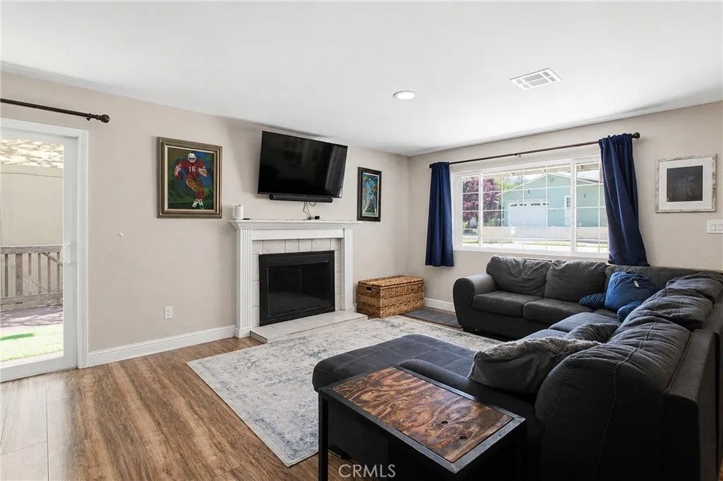 5013 Bluebird Lane
