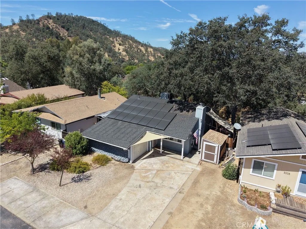 5013 Bluebird Lane