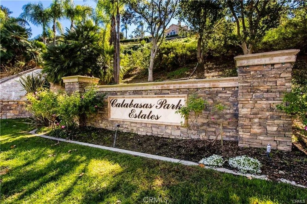 Photo of 3739 Calle Jazmin, Calabasas, CA 91302 (MLS # SR26012447)