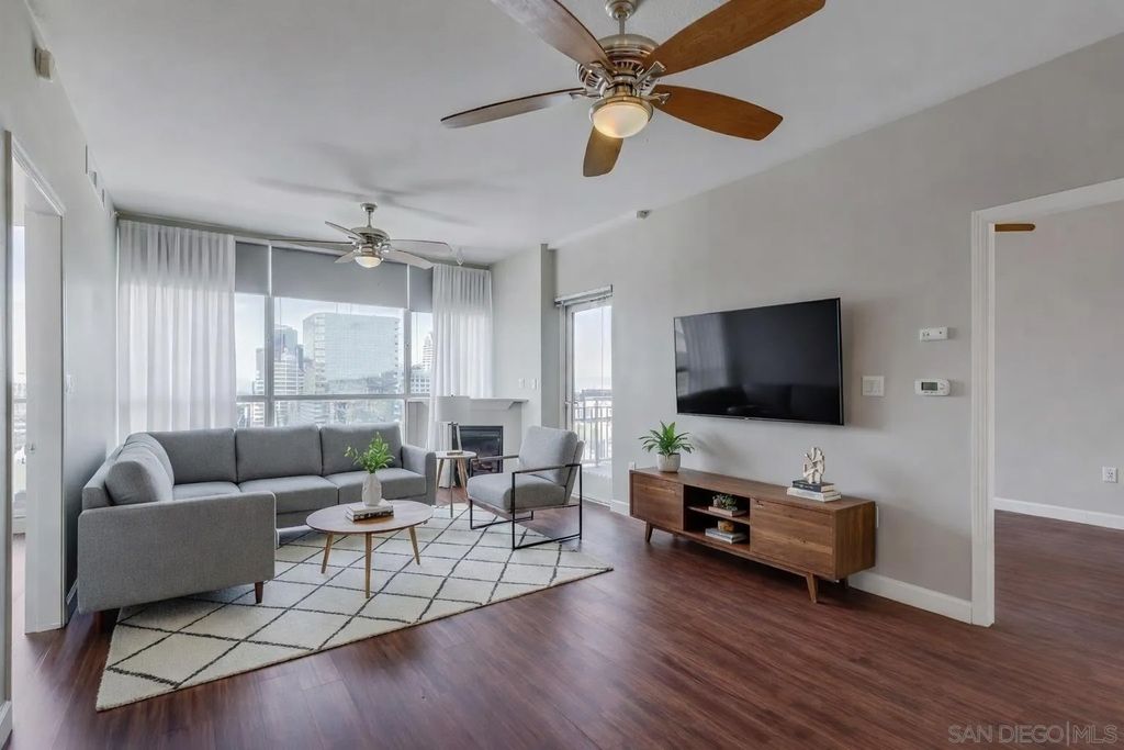 Photo of 300 W Beech St #2101, San Diego, CA 92101 (MLS # 260002789)