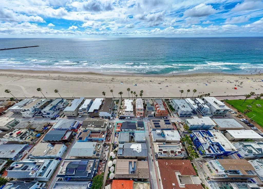 Photo of 716 Dover Ct, San Diego, CA 92109 (MLS # 260007845)