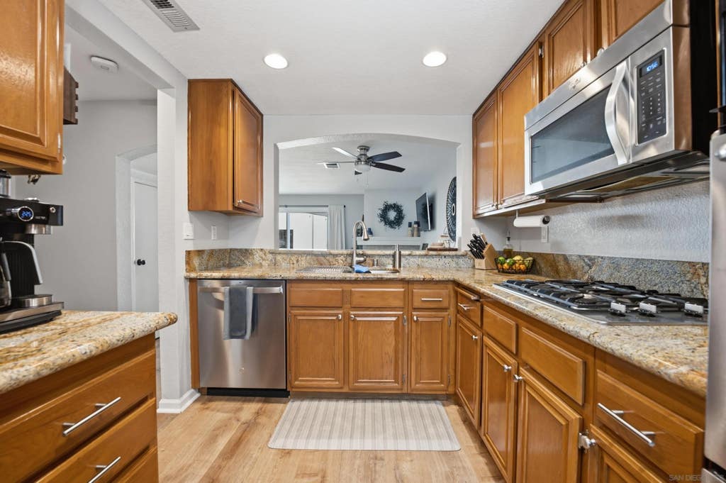 Photo of 730 Breeze Hill Rd #273, Vista, CA 92081 (MLS # 260019385)