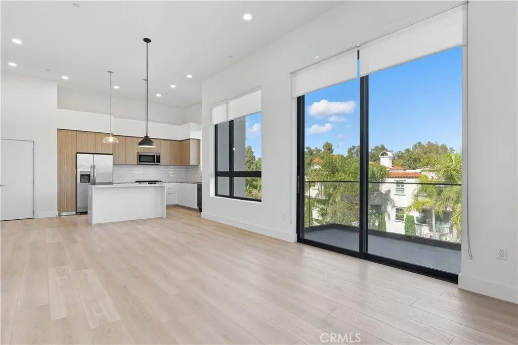 Photo of 12078 Guerin Street #307, Studio City, CA 91604 (MLS # SR25269578)