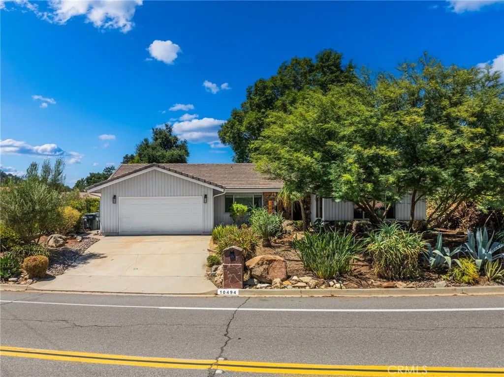 10494 Meadow Glen Way East