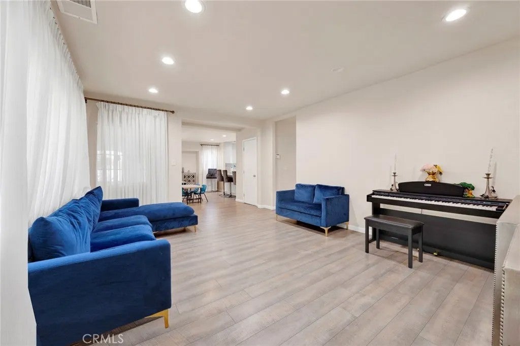 249 Zerr Court