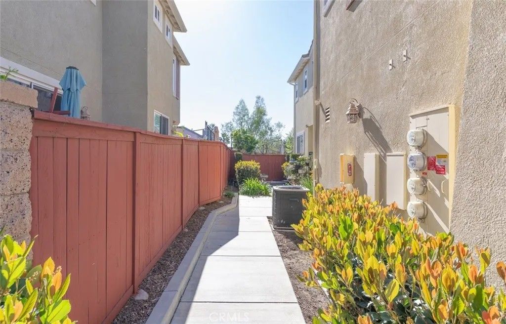 Photo of 35864 Hazelhurst St #1, Murrieta, CA 92562 (MLS # SW26059878)