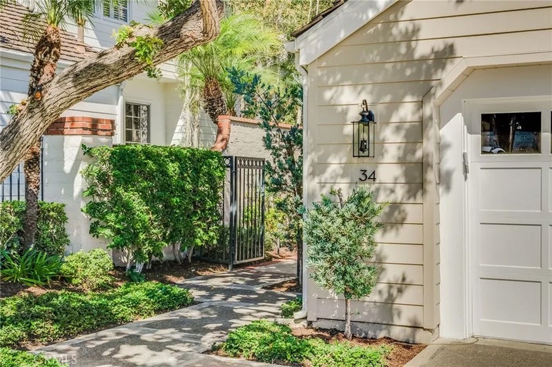 34 Hillsdale