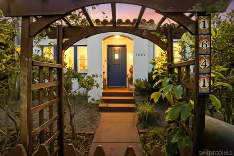 1641 Cable St, San Diego, CA 92107 - #: 250043220