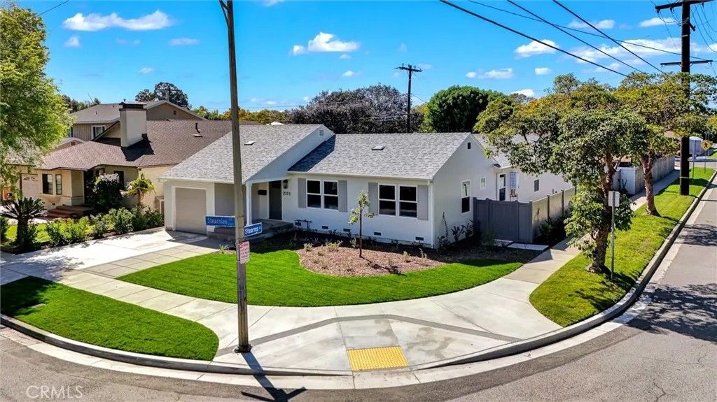 Photo of 2171 Stearnlee Ave, Long Beach, CA 90815 (MLS # PW26044894)