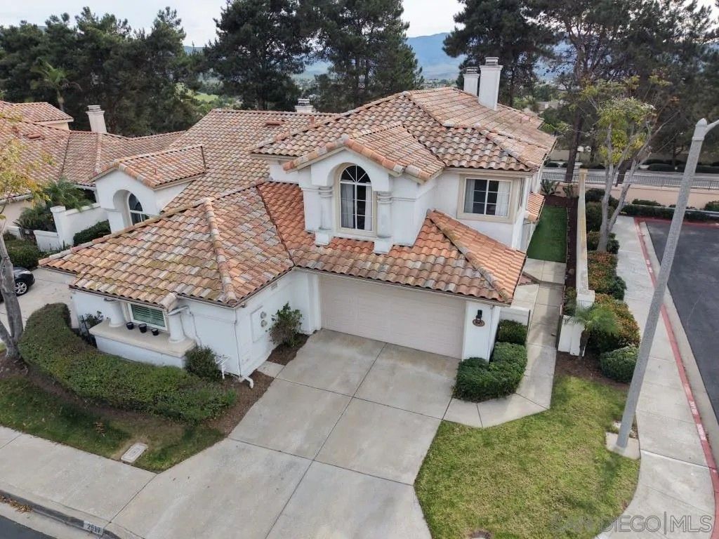 Photo of 2517 Whispering Palms Loop, Chula Vista, CA 91915 (MLS # 260002554)