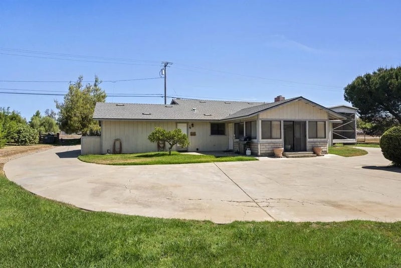 842 Hanson Ln