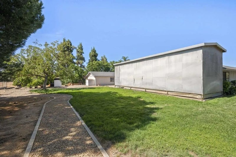842 Hanson Ln