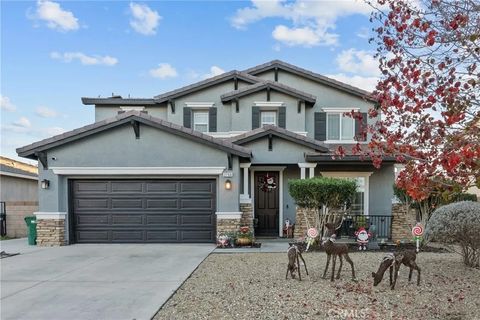 Photo of 2756 Garnet Lane, Lancaster, CA 93535 (MLS # SR25273920)