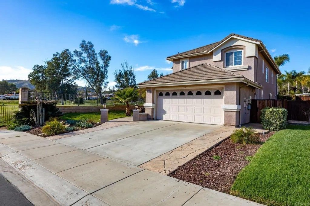 Photo of 29604 Gracilior Drive, Escondido, CA 92026 (MLS # NDP2602138)