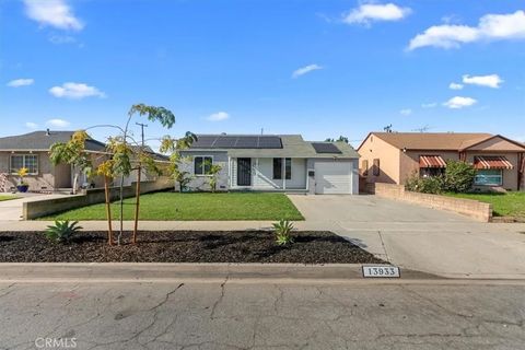 Photo of 13933 Carpintero Avenue, Bellflower, CA 90706 (MLS # OC25276332)