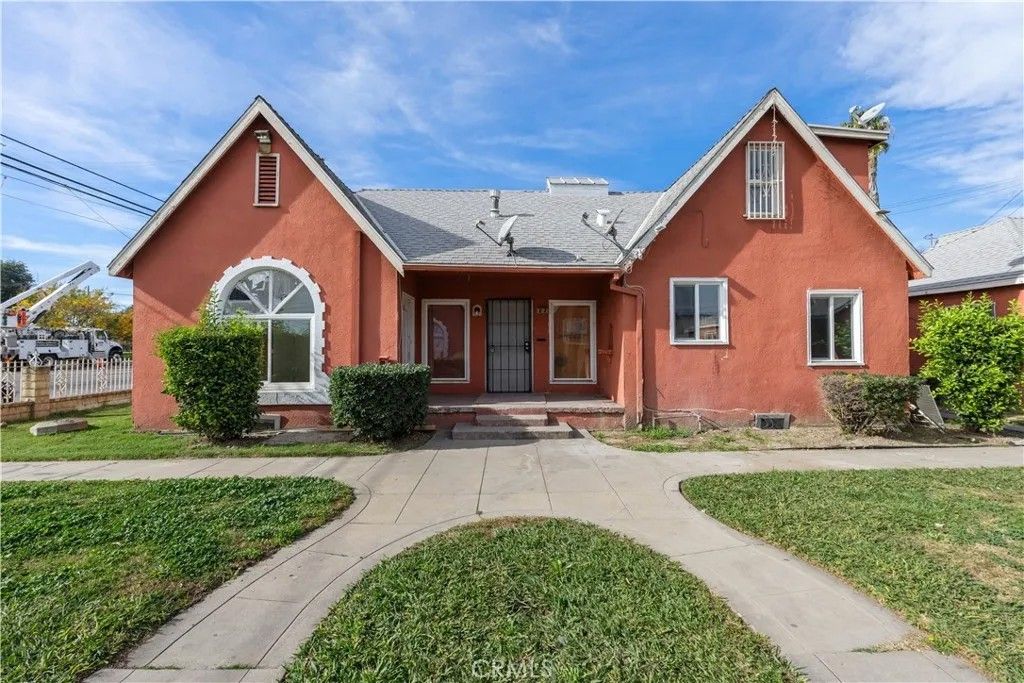 Photo of 272 W 9th Street, San Bernardino, CA 92401 (MLS # CV25280138)