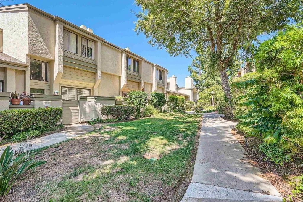 Photo of 3253 Caminito Eastbluff #28, La Jolla, CA 92037 (MLS # NDP2511270)