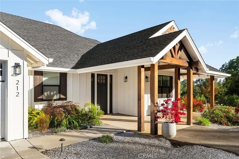 212 Valley View Drive