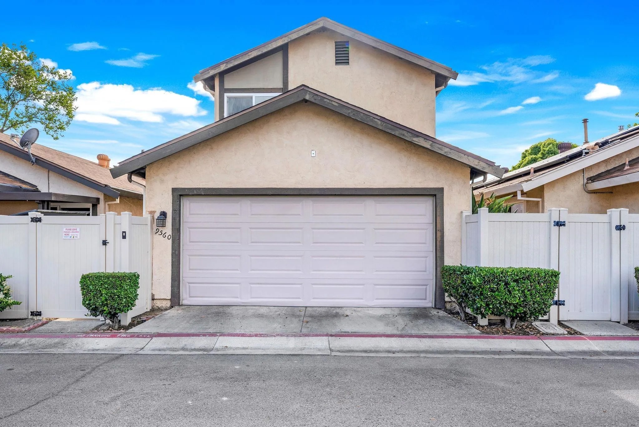 9560 Frank Way