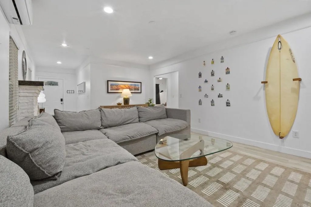 4259 Maryland Street