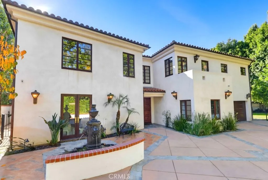 1805 Outpost Drive