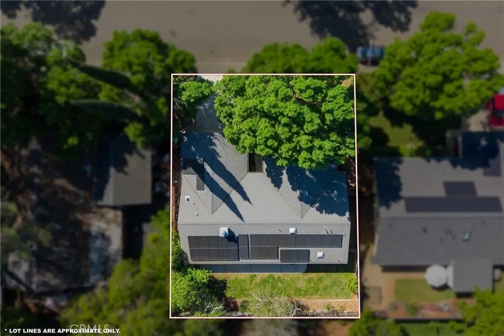 Photo of 2602 Navarro Dr, Chico, CA 95973 (MLS # SN26072790)