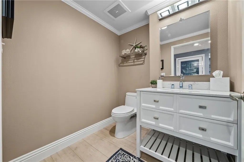 Photo of 4344 Tradewinds Dr, Oxnard, CA 93035 (MLS # SR26004929)