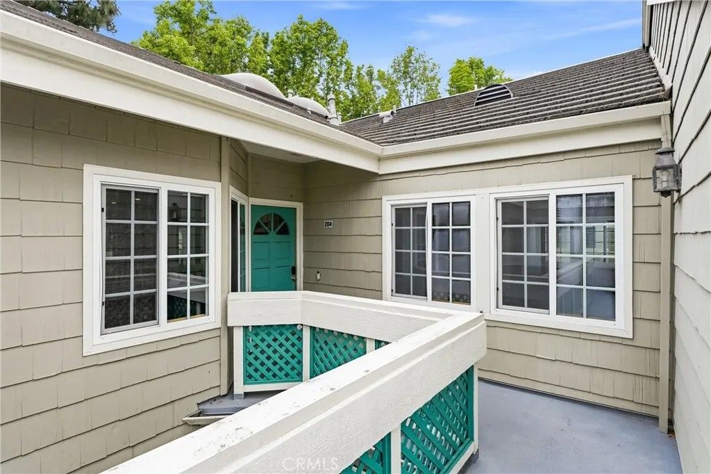 Photo of 19401 Sunray Lane #204, Huntington Beach, CA 92648 (MLS # OC26071771)