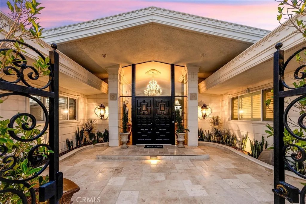 4332 Parkview Drive