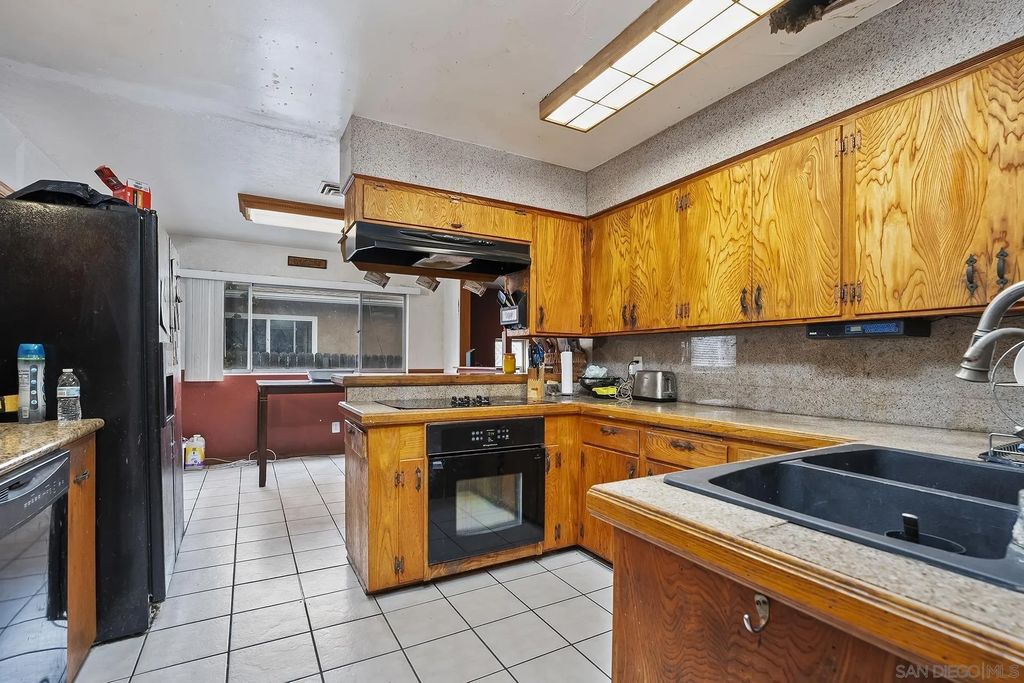 Photo of 321 Dorado Ln, El Cajon, CA 92019 (MLS # 260003432)