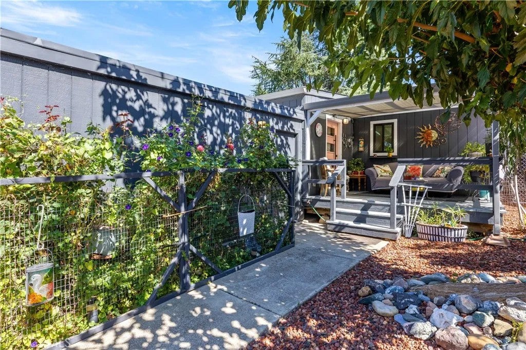 10639 Fairway