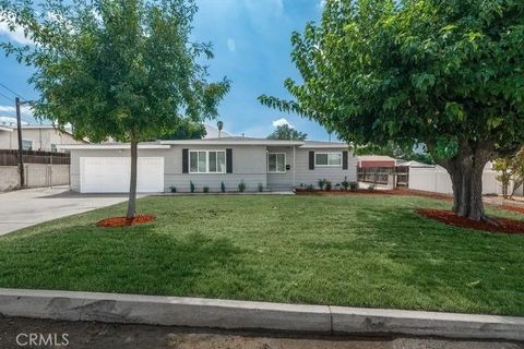 Photo of 22643 Minona Dr, Grand Terrace, CA 92313 (MLS # CV25244451)