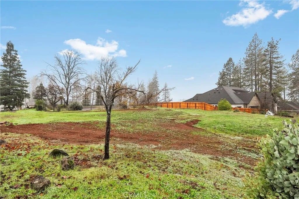 Photo of 4964 Malibu Dr, Paradise, CA 95969 (MLS # SN26006325)