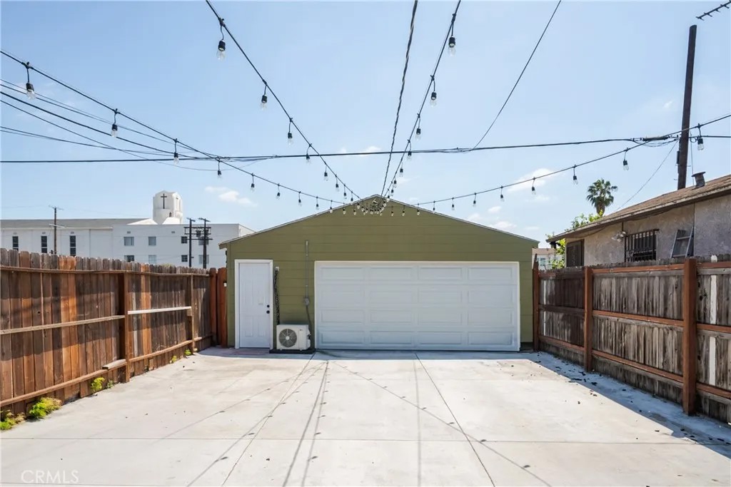 3432 Arlington