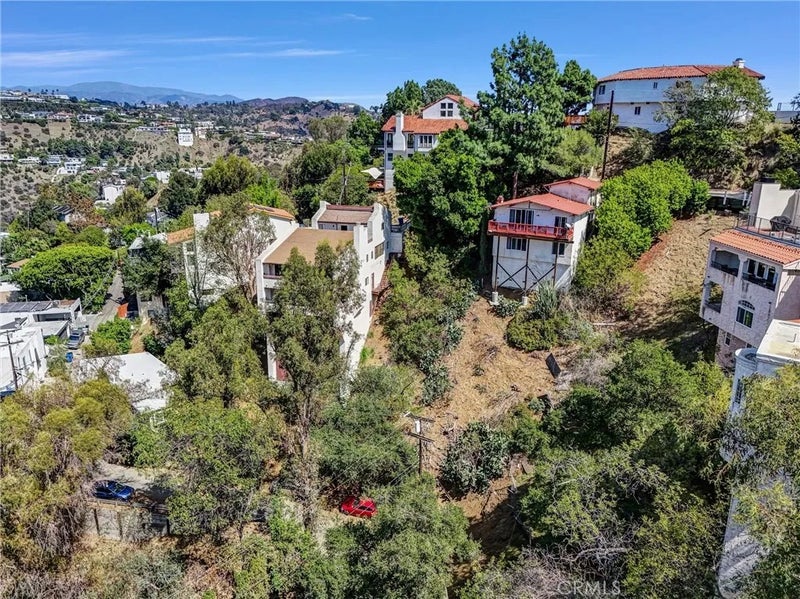 8289 Grand View