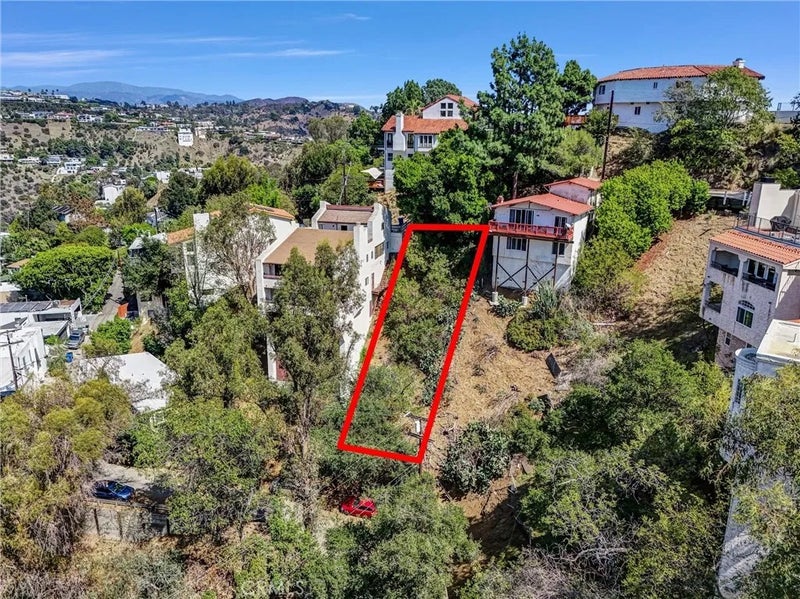 8289 Grand View