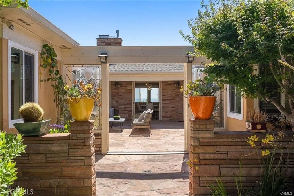 Photo of 557 Blumont Street, Laguna Beach, CA 92651 (MLS # OC26001895)