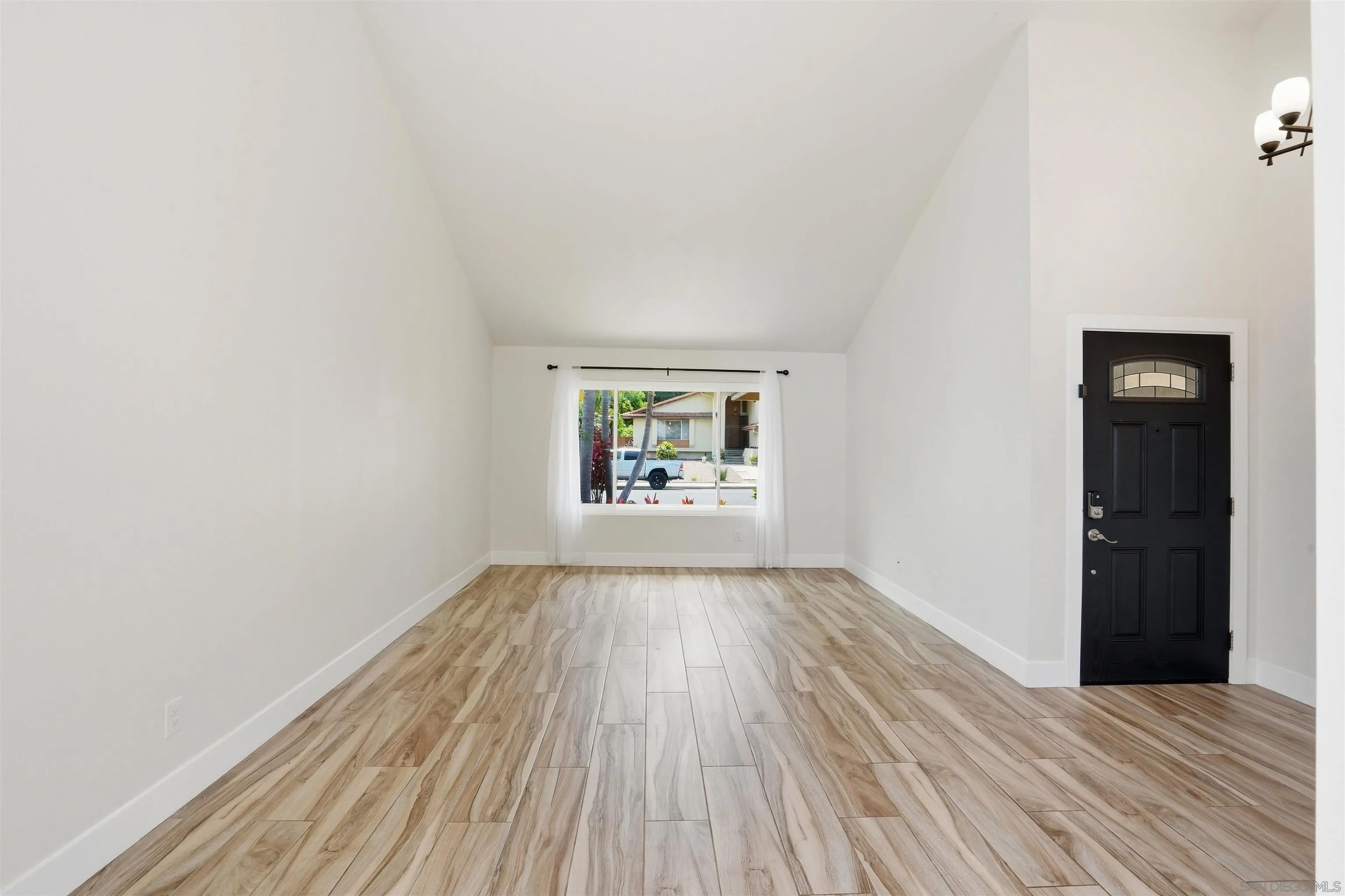 3022 Azahar Court