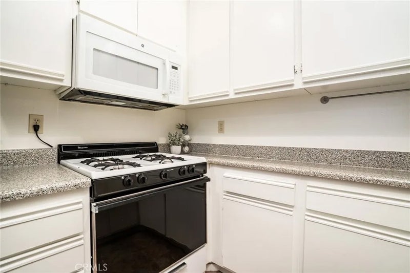640 W 4th 315