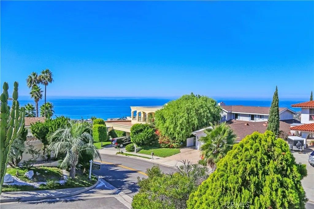 Photo of 308 E Avenida Cordoba, San Clemente, CA 92672 (MLS # OC26094164)