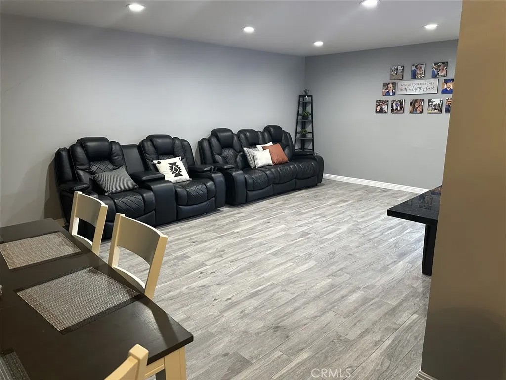 1135 Rosecrans