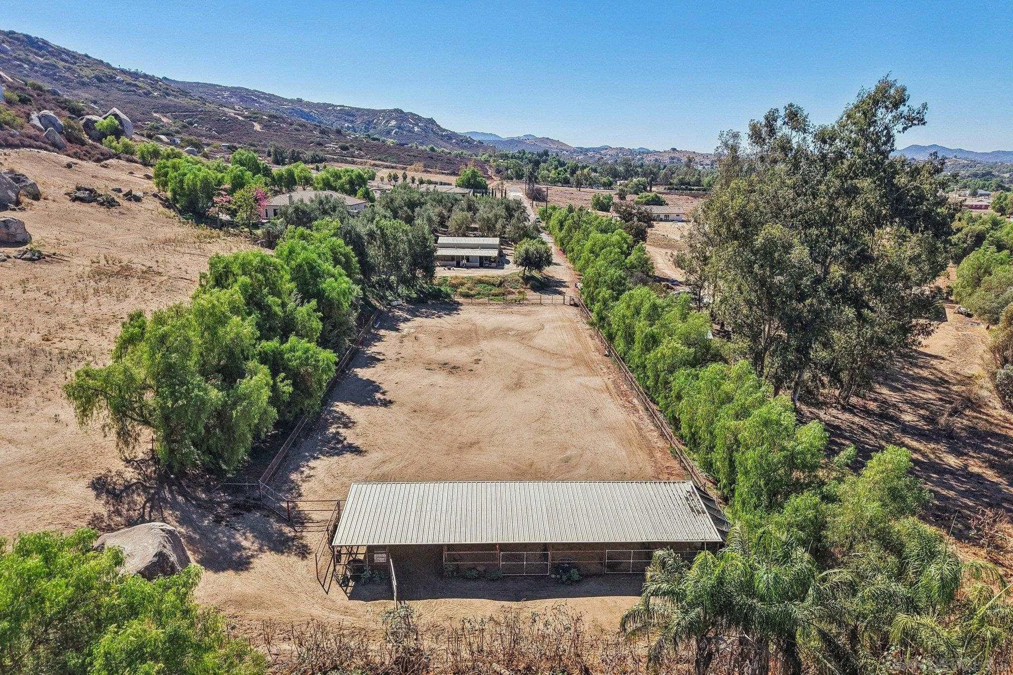 1485 Santa Fe Hills