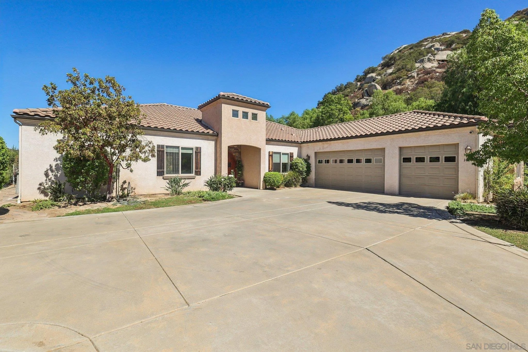 1485 Santa Fe Hills