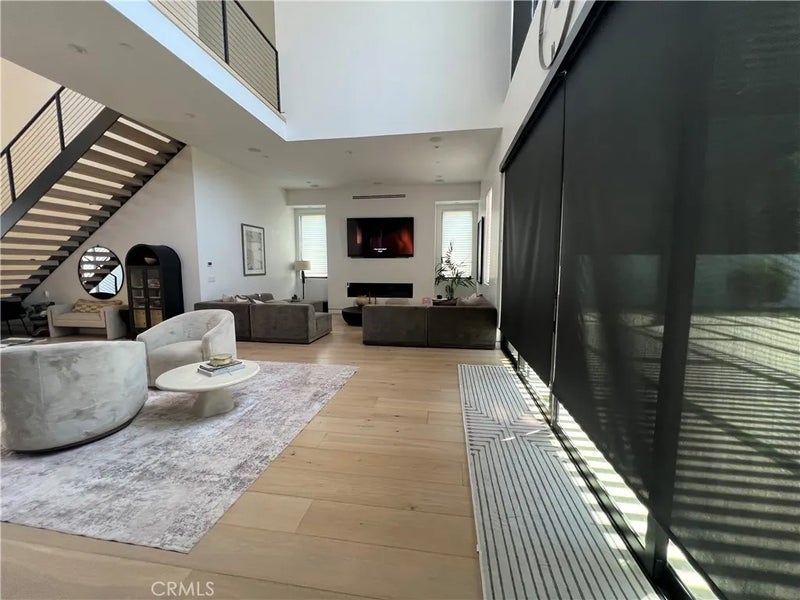 18852 CANYON CREST