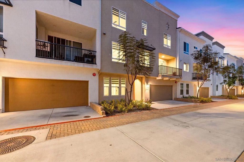 Photo of 1480 Boracay Dr, Chula Vista, CA 91915 (MLS # 260002253)