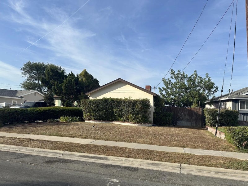 8105 Binney Pl.