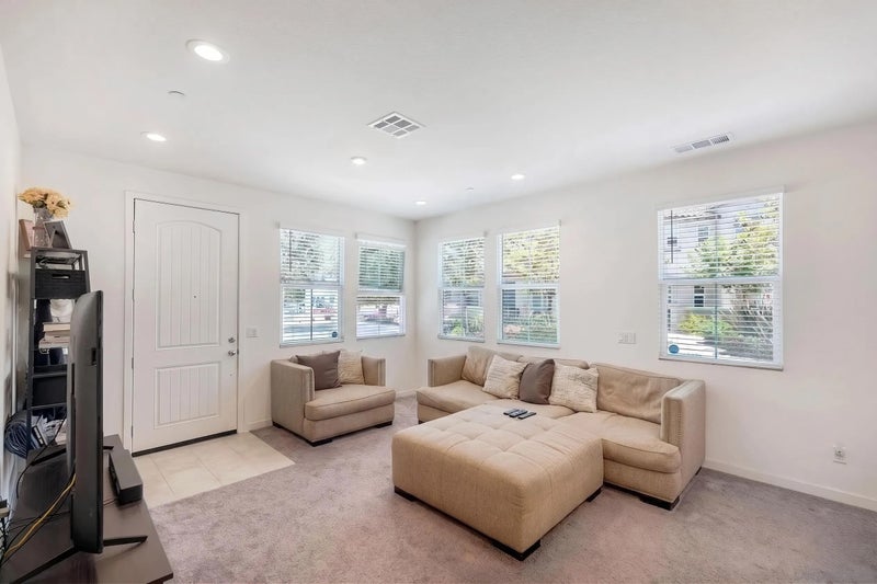 4134 Vela Way