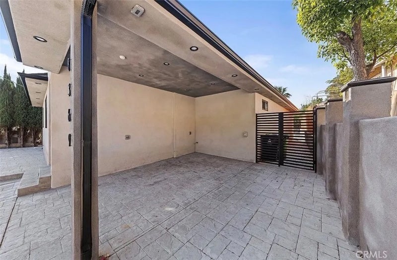 8369 Vine Valley